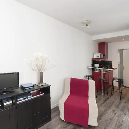Cosy Luxembourg Studio * Париж