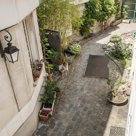 Cosy Luxembourg Studio